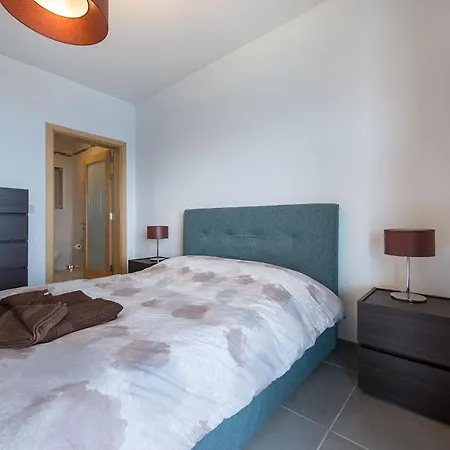 Seafront Luxury With Pool *