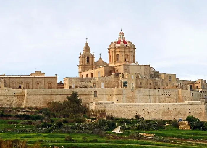 Seafront Luxury With Pool By Buena Vista Sliema