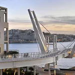 Appartement Seafront Luxury With Pool By Buena Vista