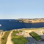 Seafront Luxury With Pool By Buena Vista Appartement Sliema