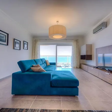 Seafront Luxury With Pool By Buena Vista スリーマ