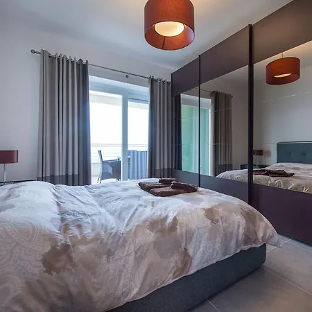 アパート Seafront Luxury With Pool By Buena Vista スリーマ