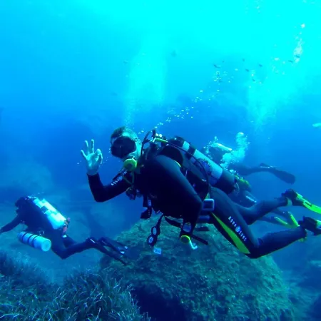 Seafront Luxury With Pool Lejlighed Sliema