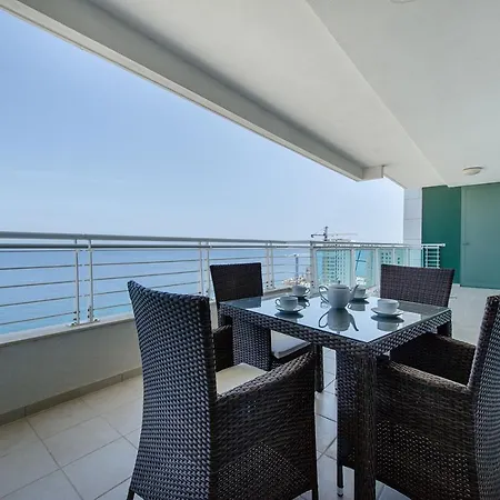 Seafront Luxury With Pool * Sliema