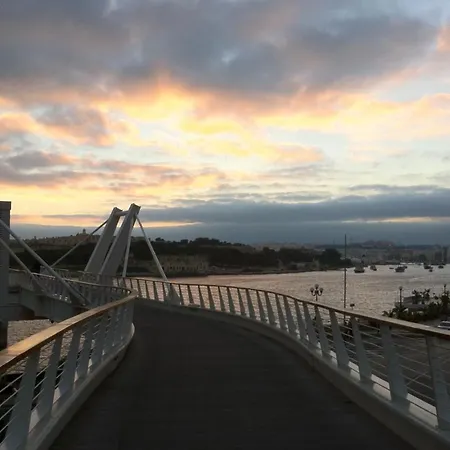 Seafront Luxury With Pool * Sliema