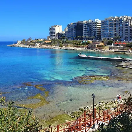 Seafront Luxury With Pool By Buena Vista *