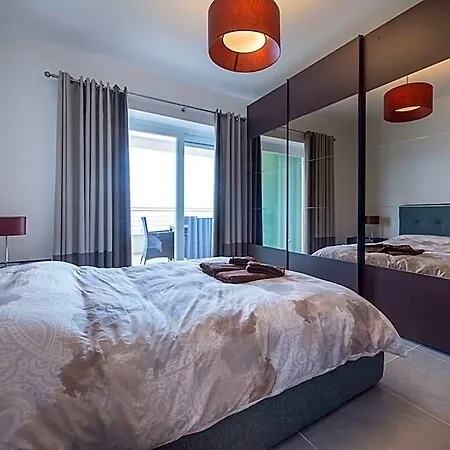 Apartament Seafront Luxury With Pool By Buena Vista Sliema