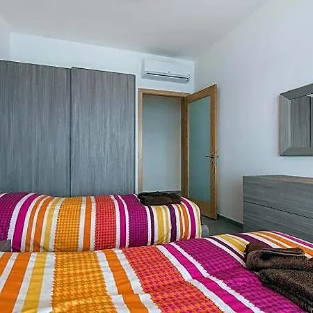 Apartament Seafront Luxury With Pool By Buena Vista