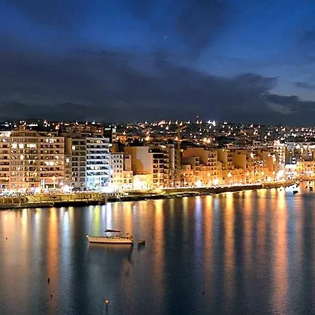 Seafront Luxury With Pool By Buena Vista Apartament