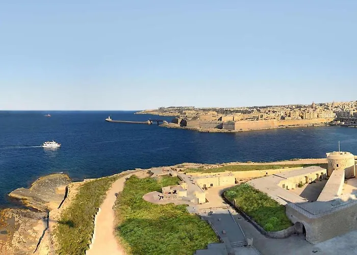 Seafront Luxury With Pool By Buena Vista Apartman Sliema