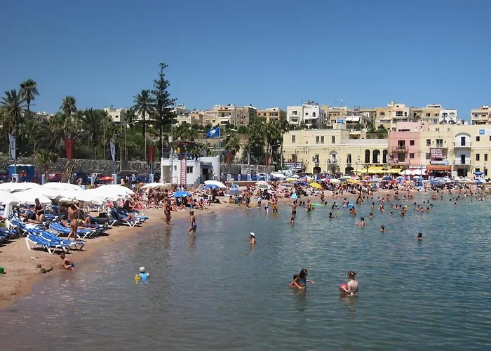 Seafront Luxury With Pool By Buena Vista * Sliema